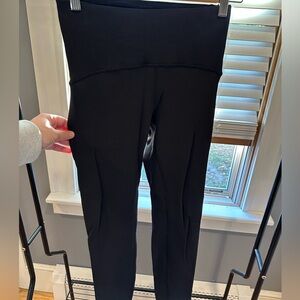 Black Lululemon contour high-rise leggings